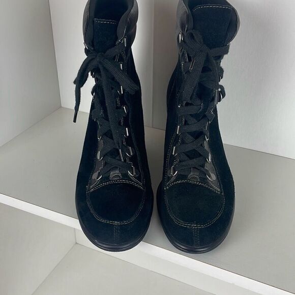 Aerosoles Macaroon Lace Up Suede Wedge Ankle Boots - Picture 3 of 8